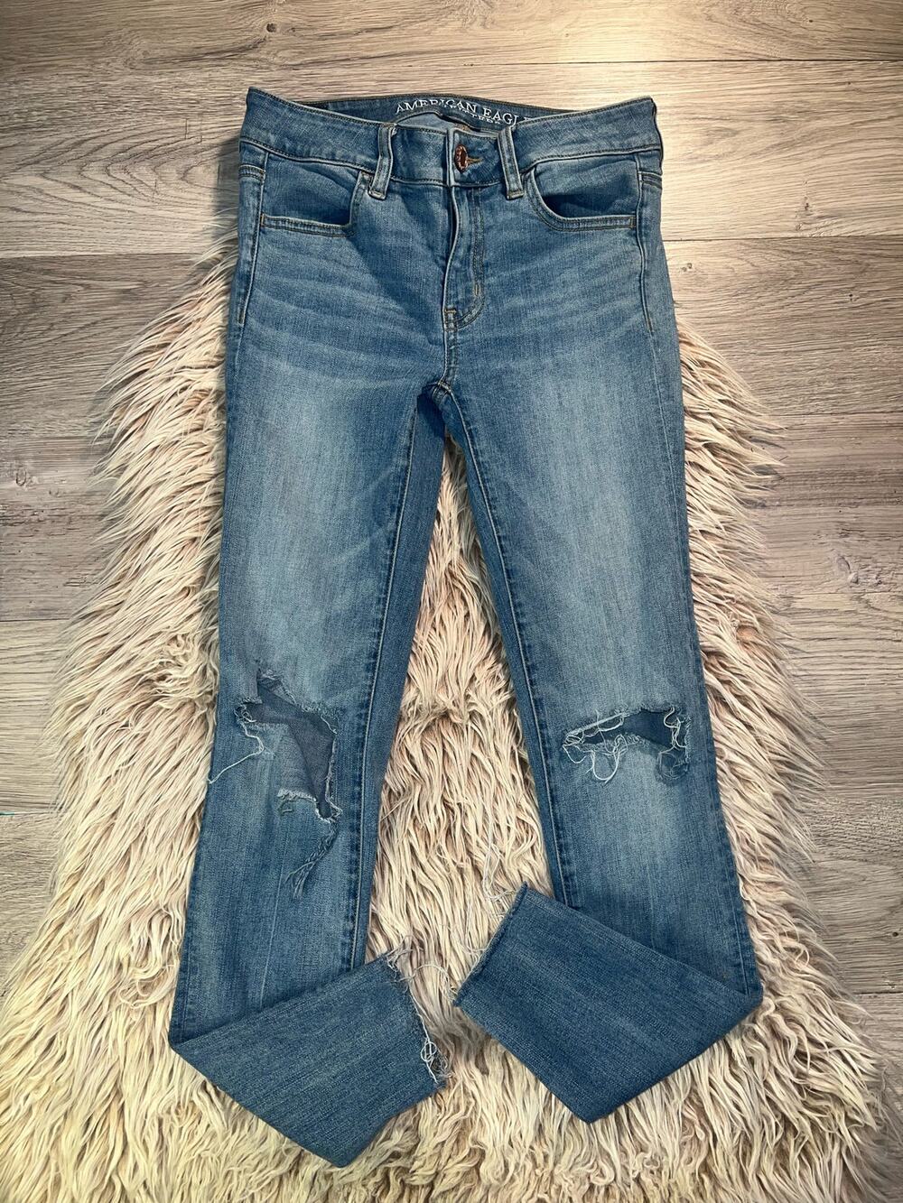 American Eagle super stretch womens distressed jegging ankle blue jean